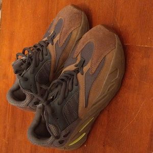 Yeezy Boost Men's sz 6.5 Mauve w/ Green